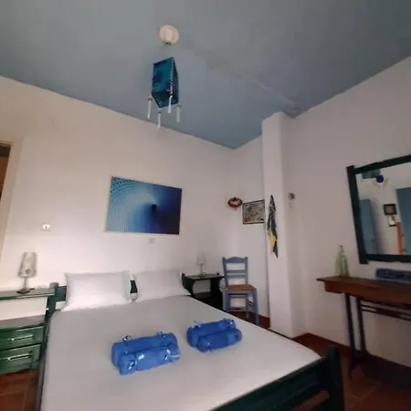 Yria * Piso Livadi